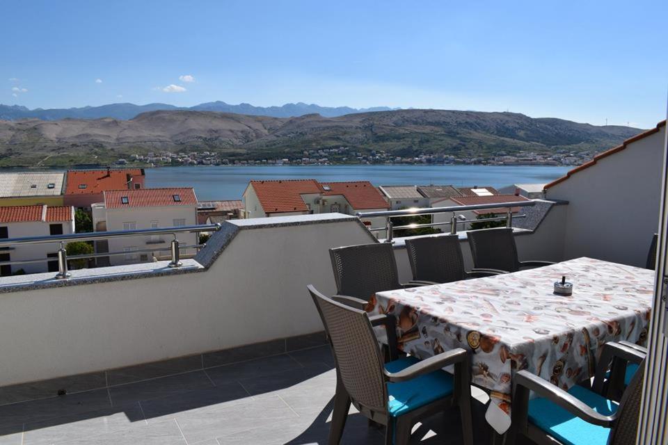 Apartmani Celjak Pag Town Exterior photo